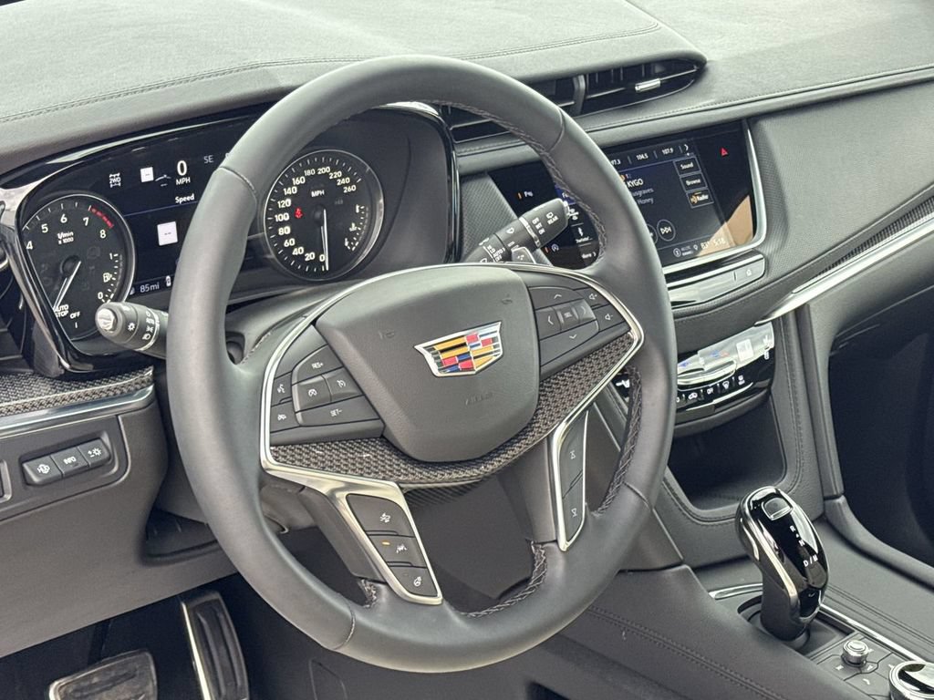 Used 2026 Cadillac XT5 Sportv w/ LPO, Floor Liner Package AWD/4WD image 19