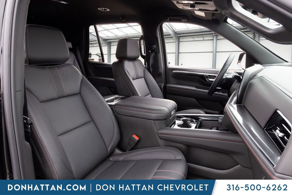 Used 2025 Chevrolet Tahoe RST AWD/4WD image 18