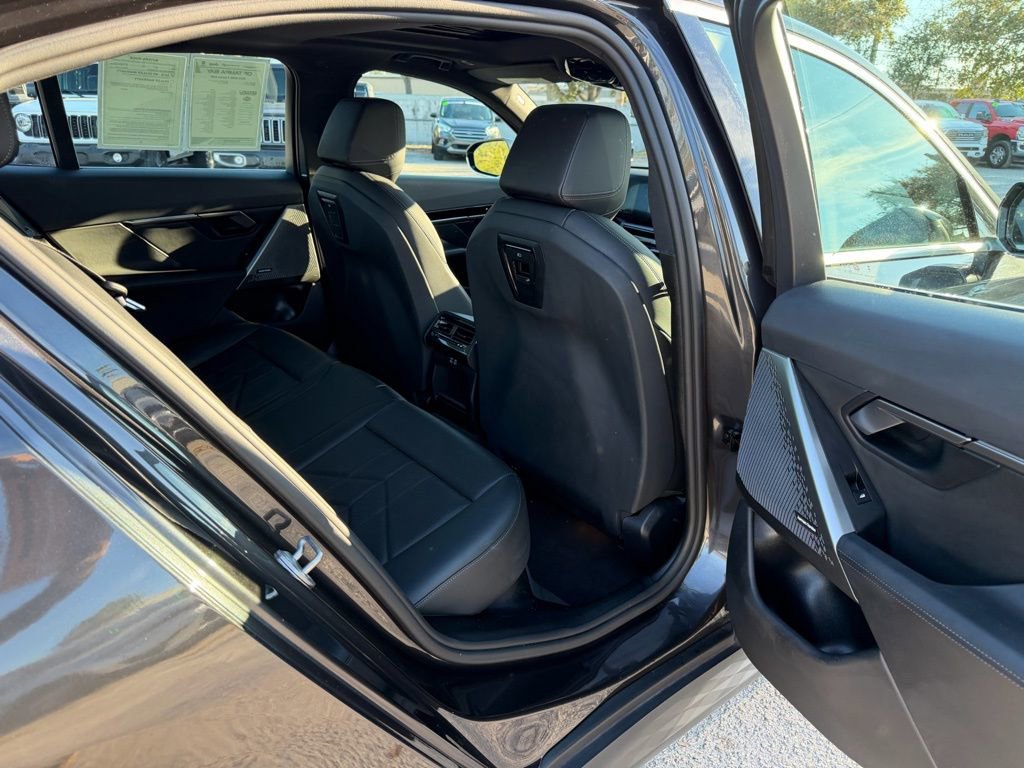 Used 2024 BMW 530i image 31