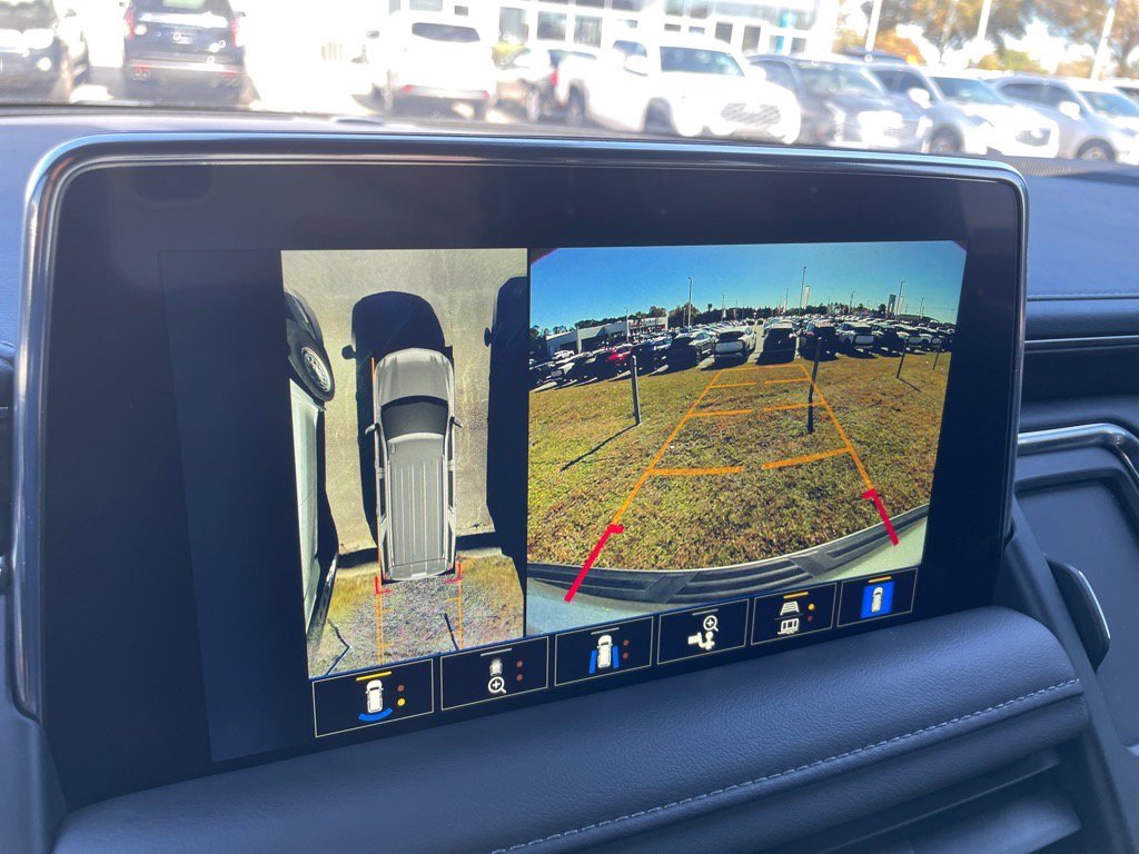 Used 2024 Chevrolet Suburban Z71 w/ Luxury Package image 19