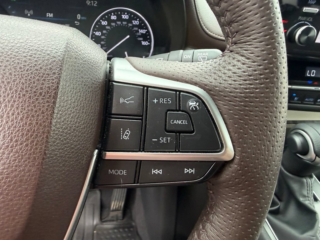 Used 2024 Toyota Sienna Platinum AWD/4WD image 29