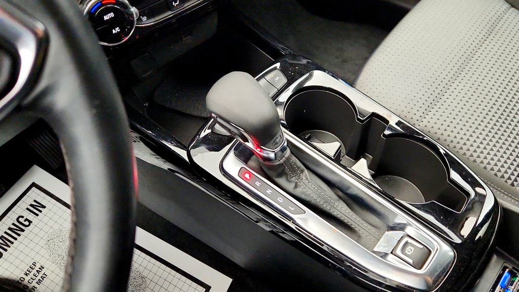 Used 2025 Chevrolet Trax LT w/ Driver Confidence Package image 15