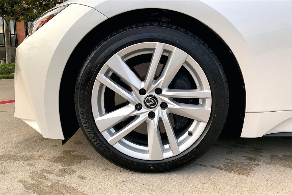Used 2024 Lexus IS 300 w/ Comfort Package RWD image 11