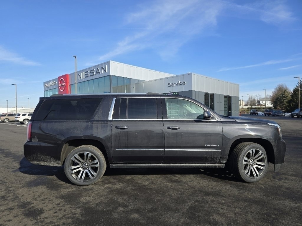 Used 2020 GMC Yukon XL Denali w/ Denali Ultimate Package image 15
