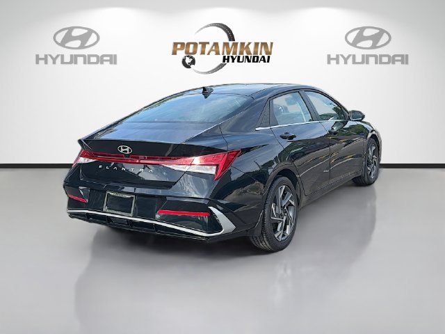 Certified 2025 Hyundai Elantra SEL FWD image 6