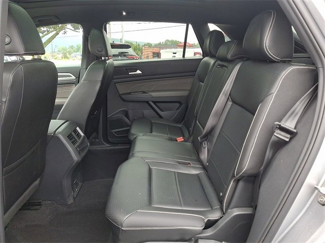 Used 2022 Volkswagen Atlas Cross Sport SEL image 14