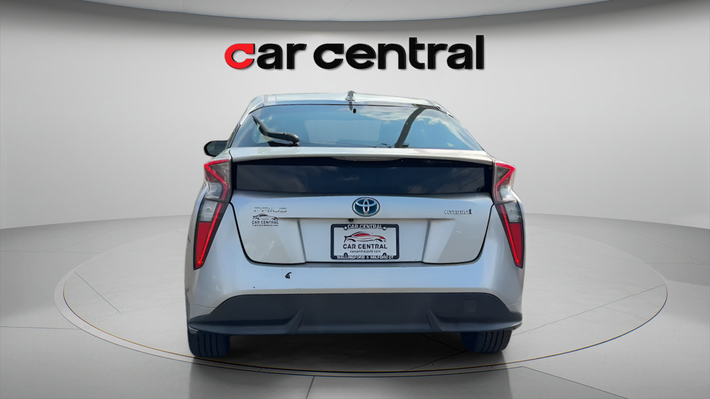 Used 2016 Toyota Prius Three Touring FWD image 4