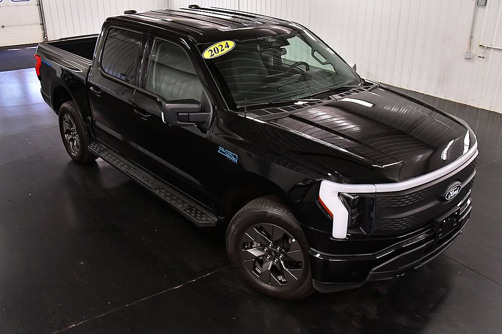 Used 2024 Ford F150 Lightning Flash AWD/4WD image 14