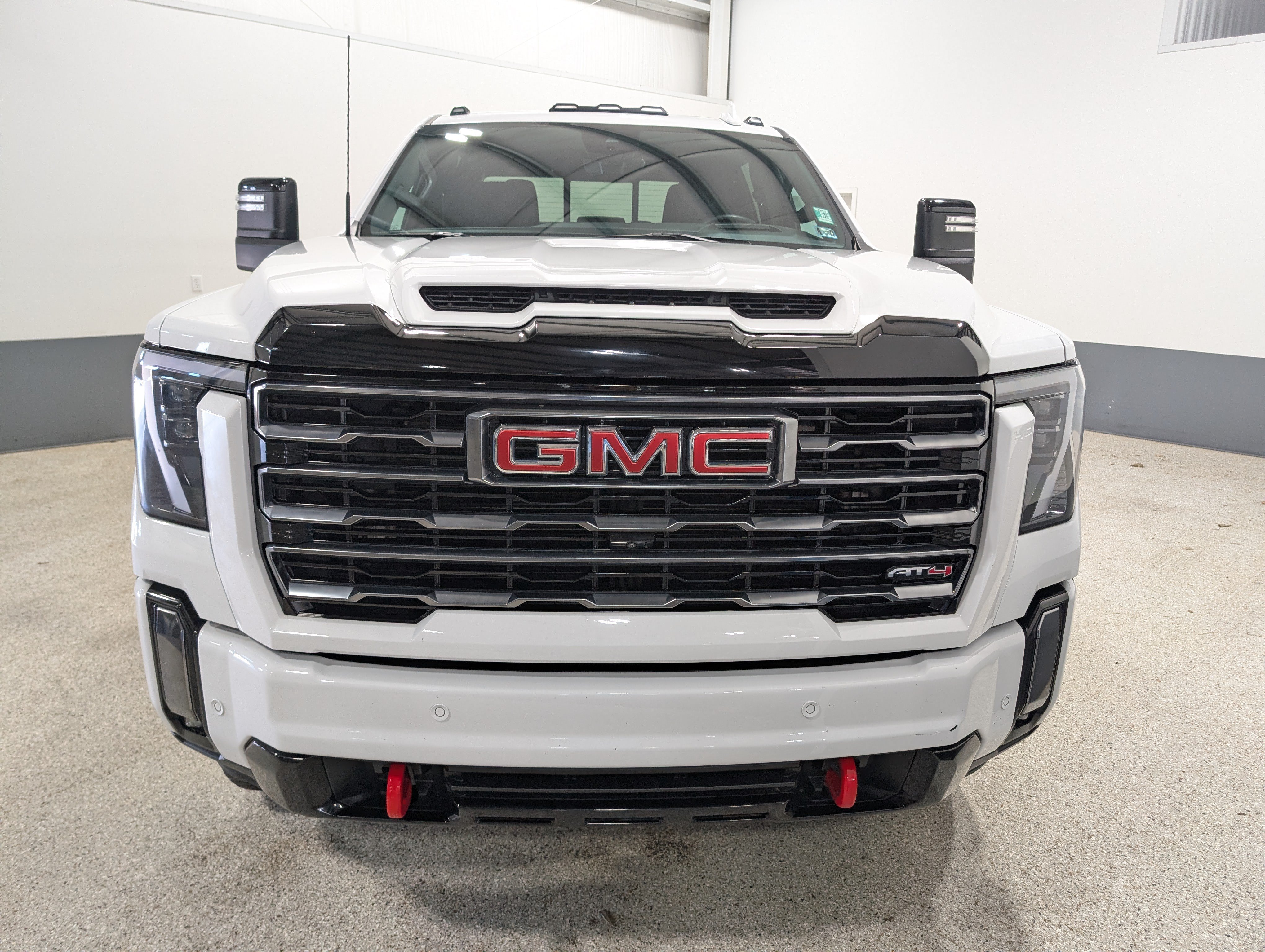Used 2024 GMC Sierra 2500 AT4 w/ AT4 Premium Plus Package AWD/4WD image 8