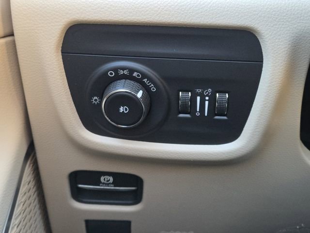 Used 2021 Jeep Grand Cherokee L Limited image 14