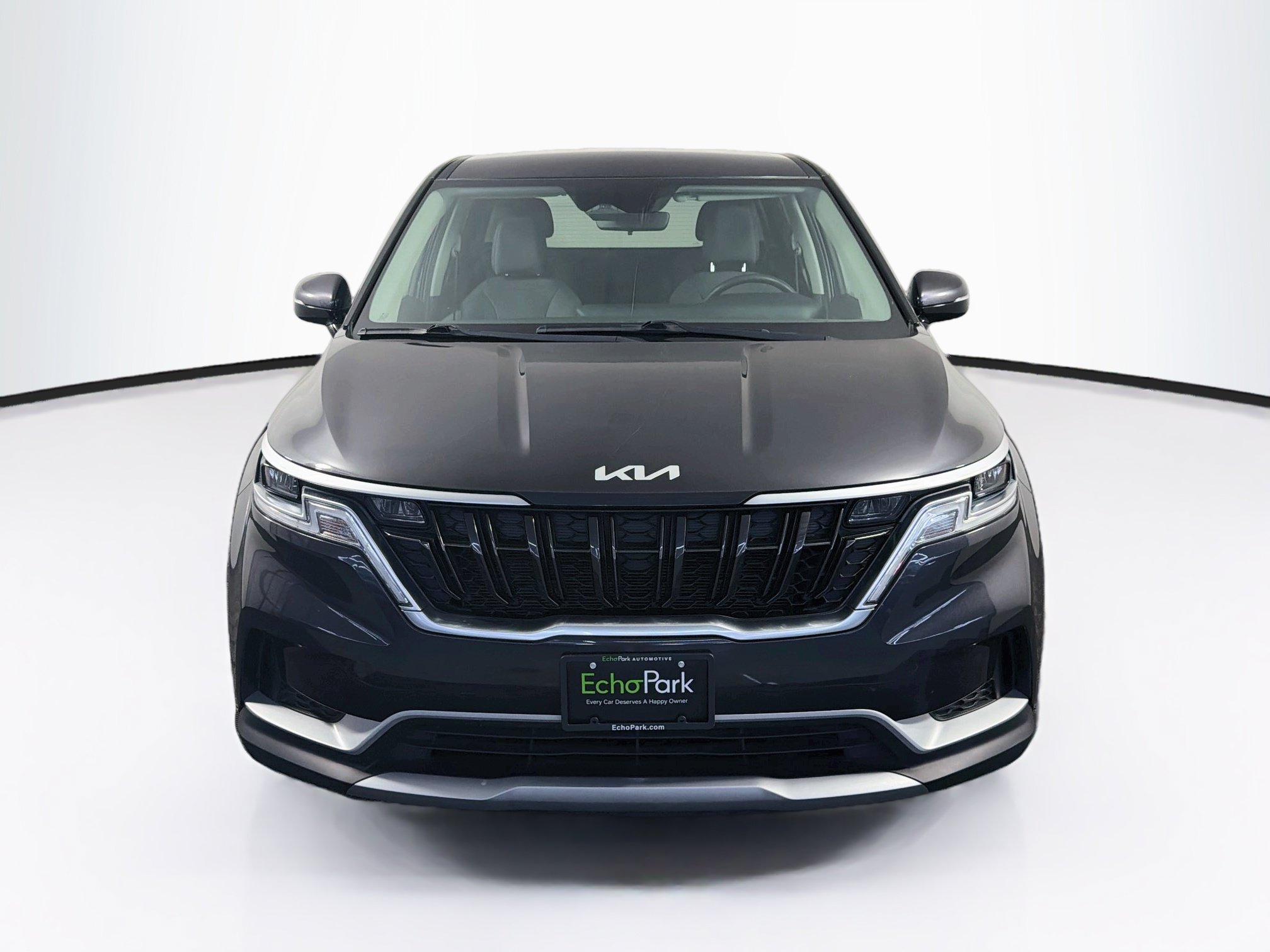 Used 2022 Kia Carnival LX FWD image 2