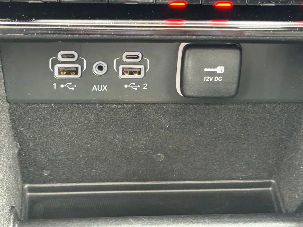 Used 2023 Jeep Grand Cherokee L Limited image 22