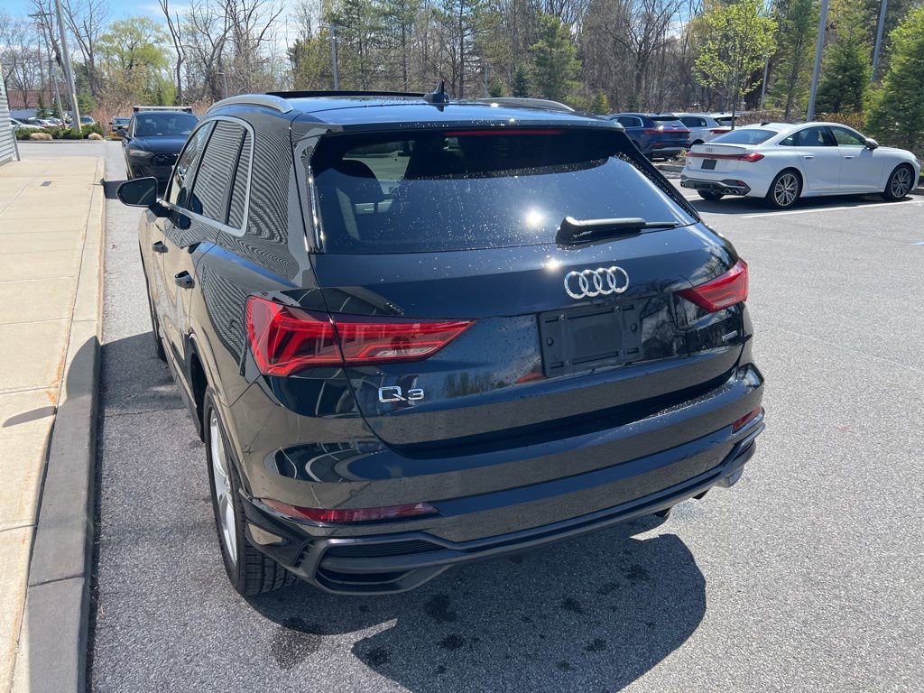Used 2020 Audi Q3 2.0T Prestige w/ Prestige Package image 32