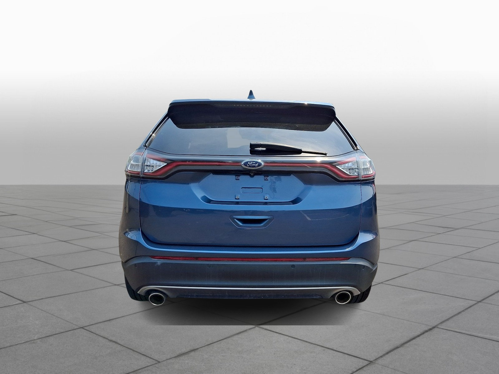 Used 2018 Ford Edge Titanium w/ Equipment Group 301A AWD/4WD image 6