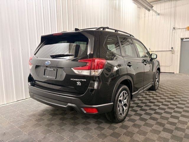Used 2024 Subaru Forester Premium image 24