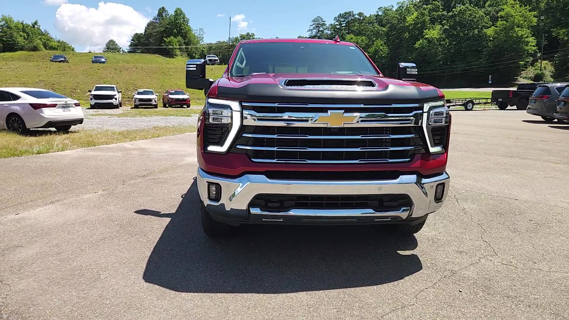 Used 2024 Chevrolet Silverado 2500 LTZ w/ LTZ Premium Package AWD/4WD image 15