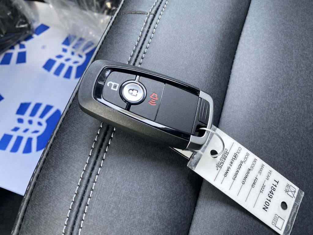 New 2025 Ford Bronco Badlands image 38