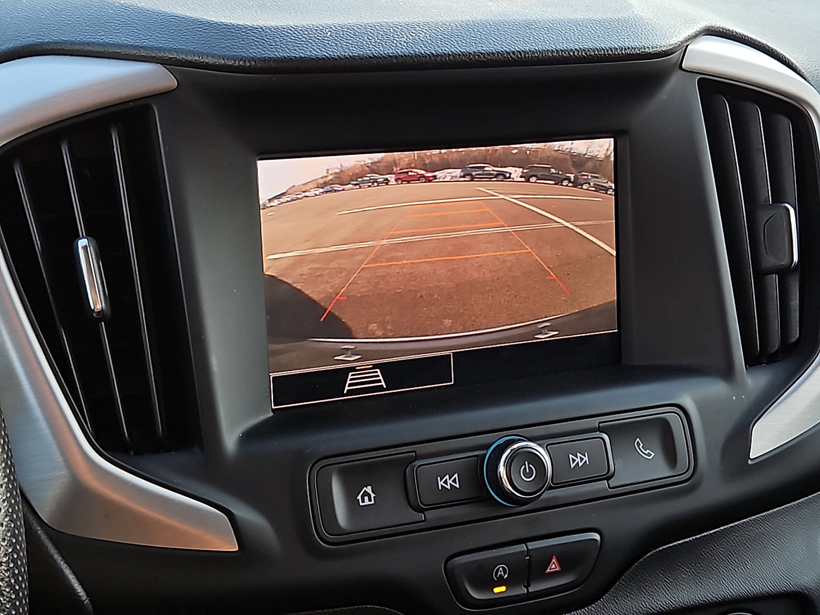 Certified 2024 GMC Terrain SLE image 17