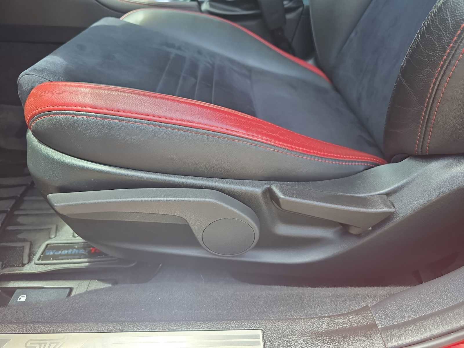 Used 2020 Subaru WRX STI AWD/4WD image 15