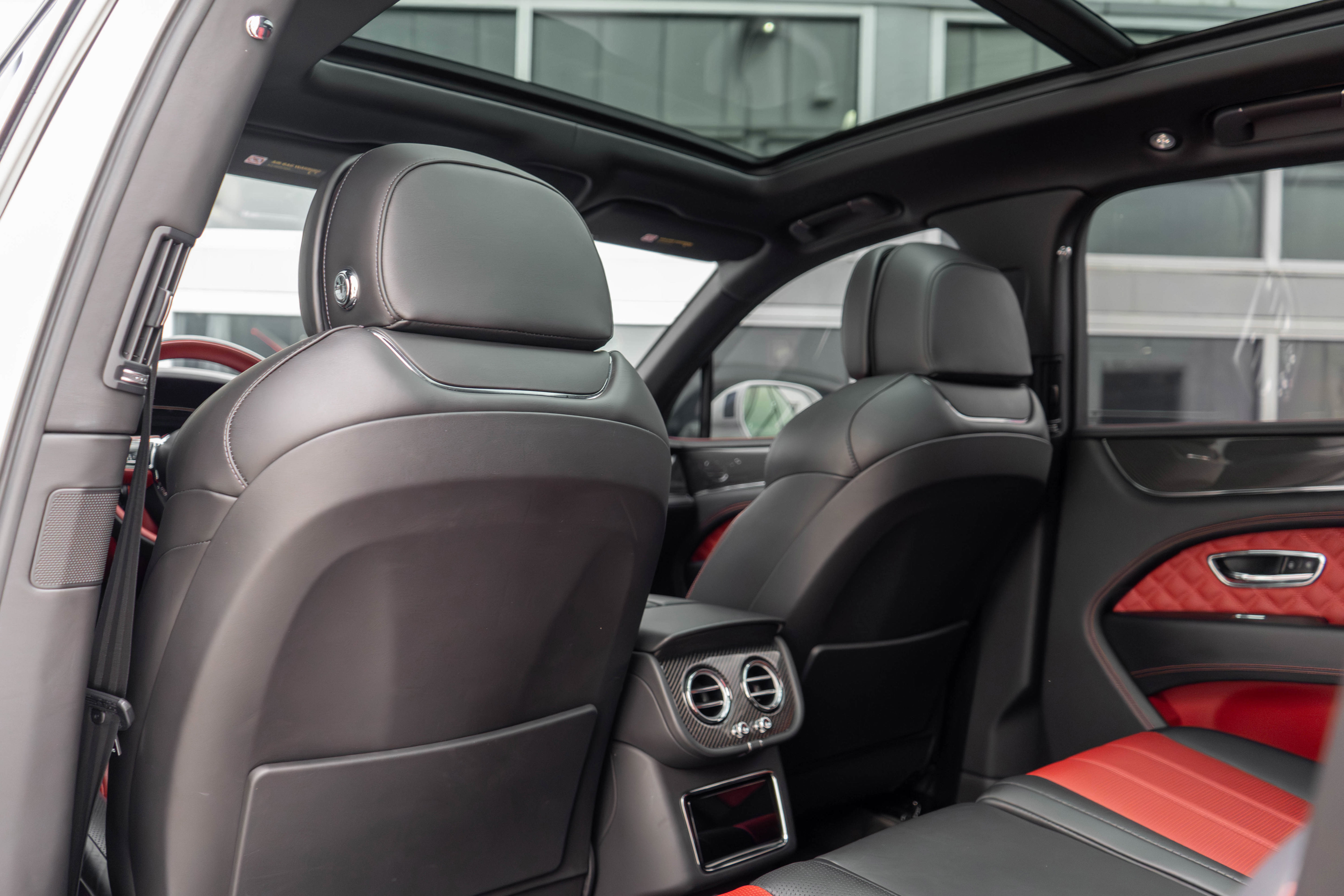 Used 2021 Bentley Bentayga Speed image 23