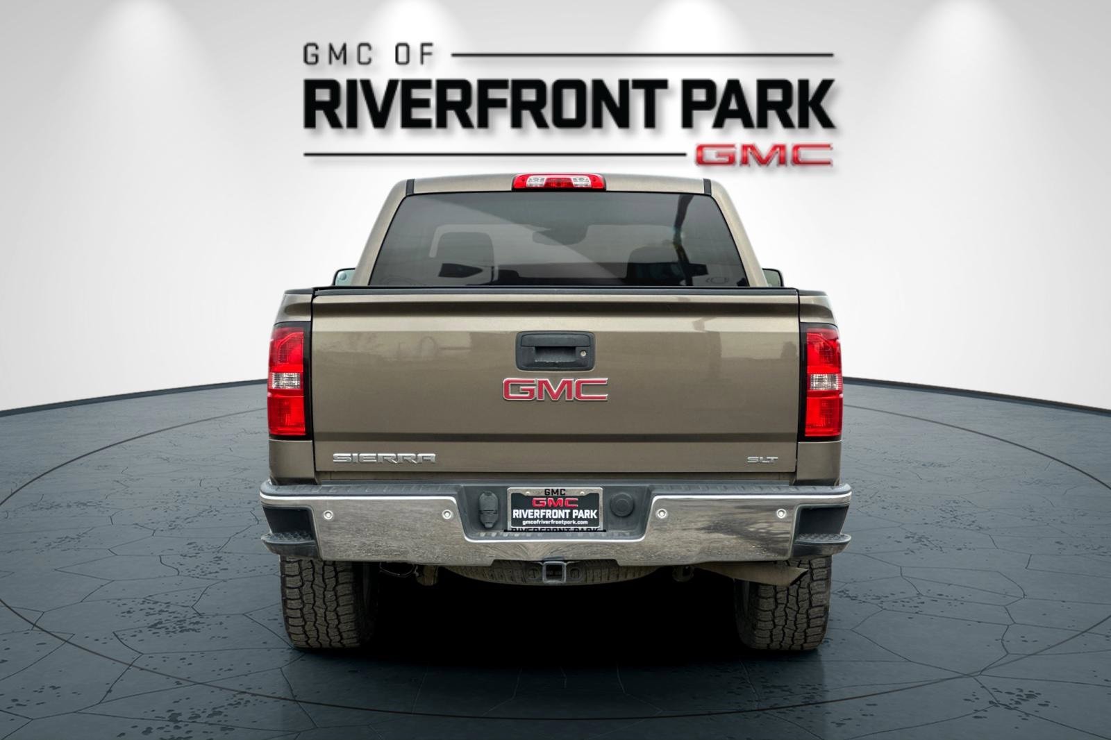 Used 2014 GMC Sierra 1500 SLT w/ SLT Crew Cab Value Package image 4