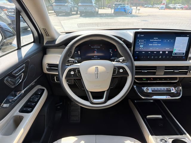 Used 2025 Lincoln Corsair AWD w/ Equipment Group 101A image 16