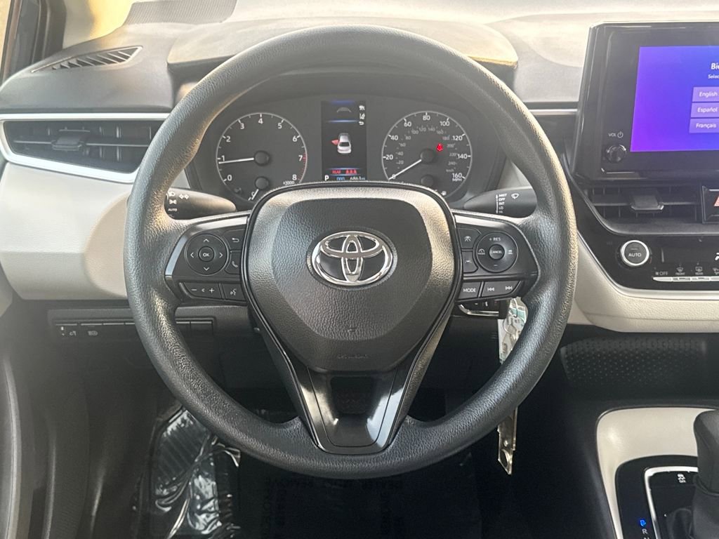 Used 2025 Toyota Corolla LE image 12