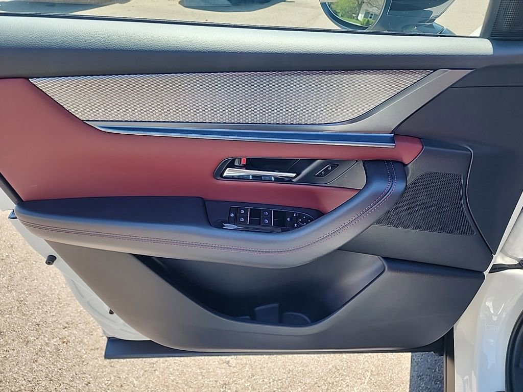 Certified 2025 MAZDA CX-70 Plug-In Hybrid w/ Premium Plus AWD/4WD image 17