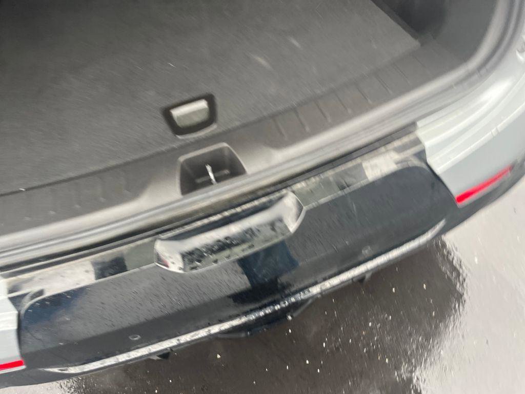 Used 2025 Chevrolet Blazer RS FWD image 24