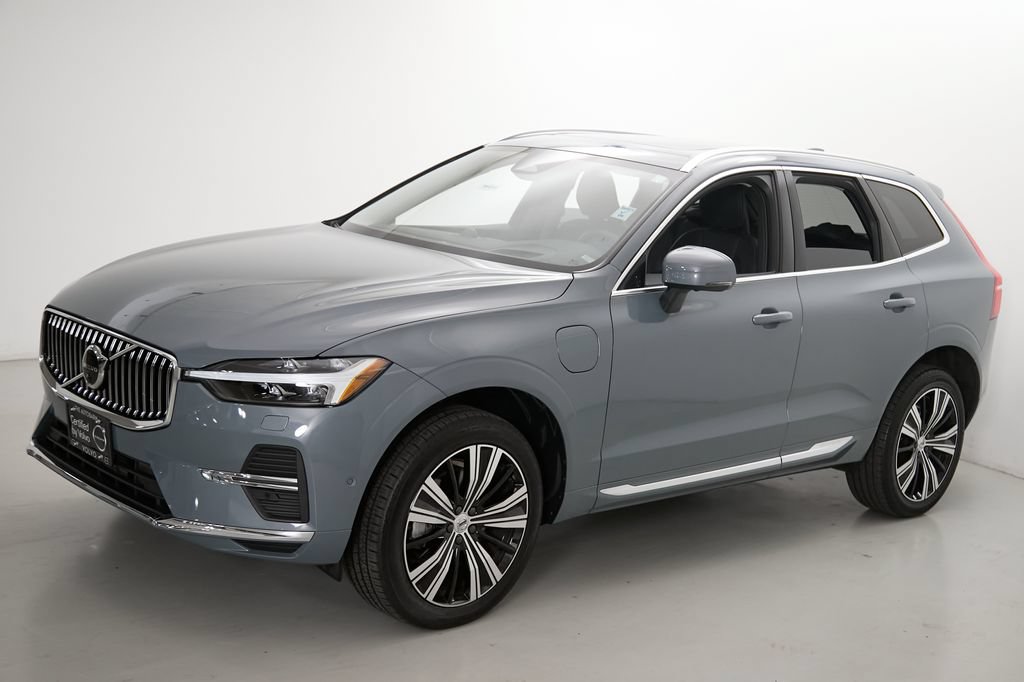 Certified 2023 Volvo XC60 T8 Ultimate w/ Climate Package AWD/4WD image 6