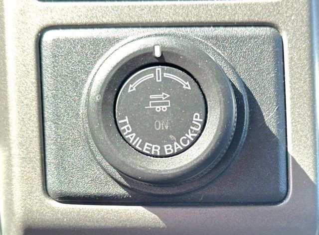 Used 2021 Ford Expedition XLT AWD/4WD image 24