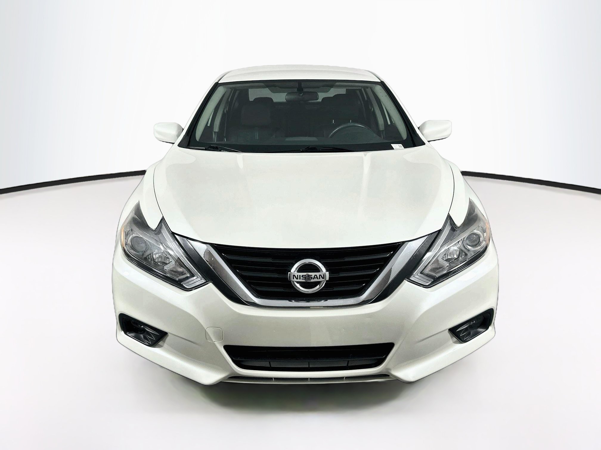 Used 2018 Nissan Altima 2.5 SR w/ SR Special Edition FWD image 2
