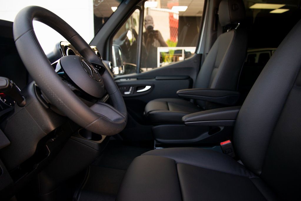 New 2025 Mercedes-Benz Sprinter 2500 image 27