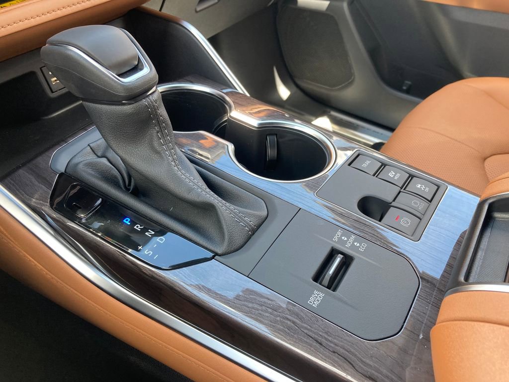 New 2026 Toyota Highlander Platinum AWD/4WD image 27