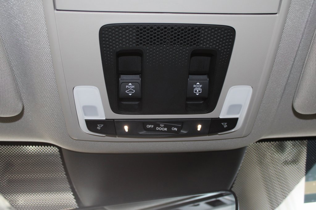 Used 2025 Honda Pilot Touring image 41