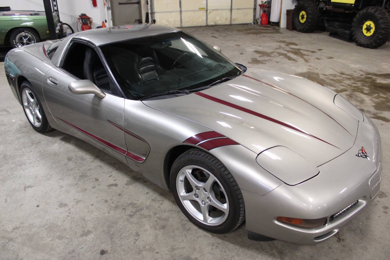 Used 2001 Chevrolet Corvette Coupe w/ Preferred Equipment Group2 RWD image 14