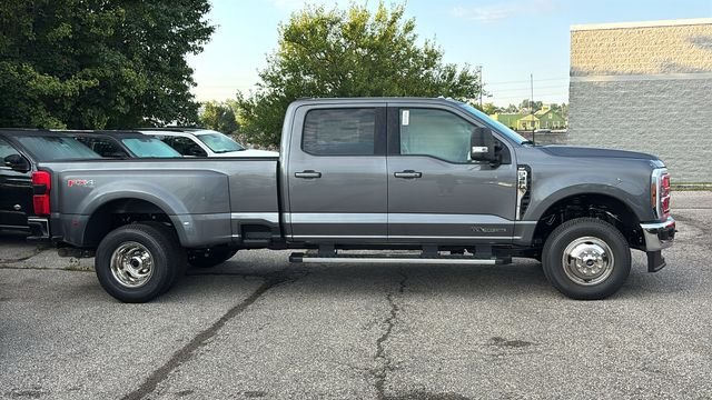 New 2026 Ford F350 XLT w/ XLT Premium Package AWD/4WD image 25