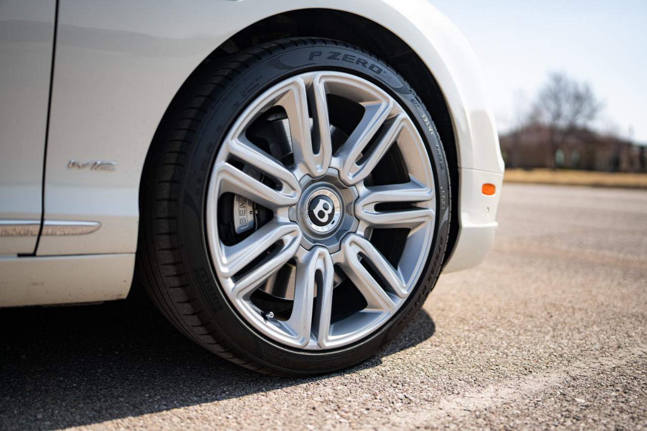 Used 2017 Bentley Continental GT image 26