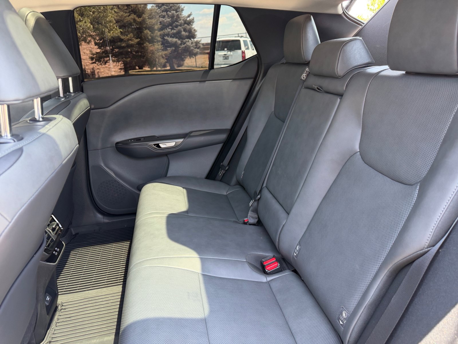 Used 2024 Lexus RZ 450e Premium w/ Technology Package AWD/4WD image 17