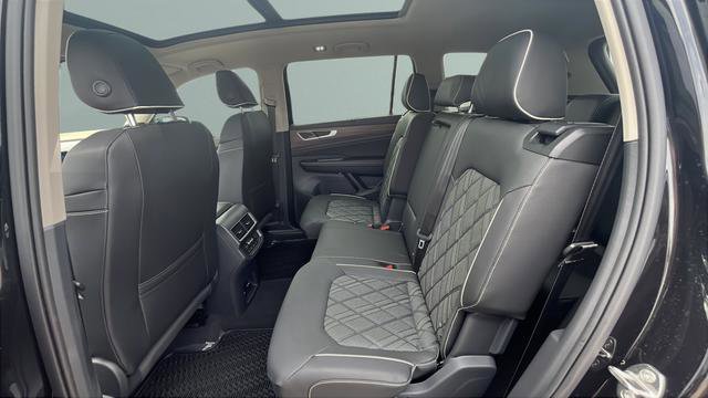 New 2026 Volkswagen Atlas SEL Premium R-Line AWD/4WD image 22