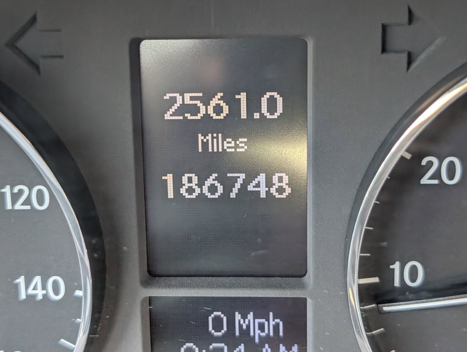 Used 2005 Mercedes-Benz C 230 Sedan image 10