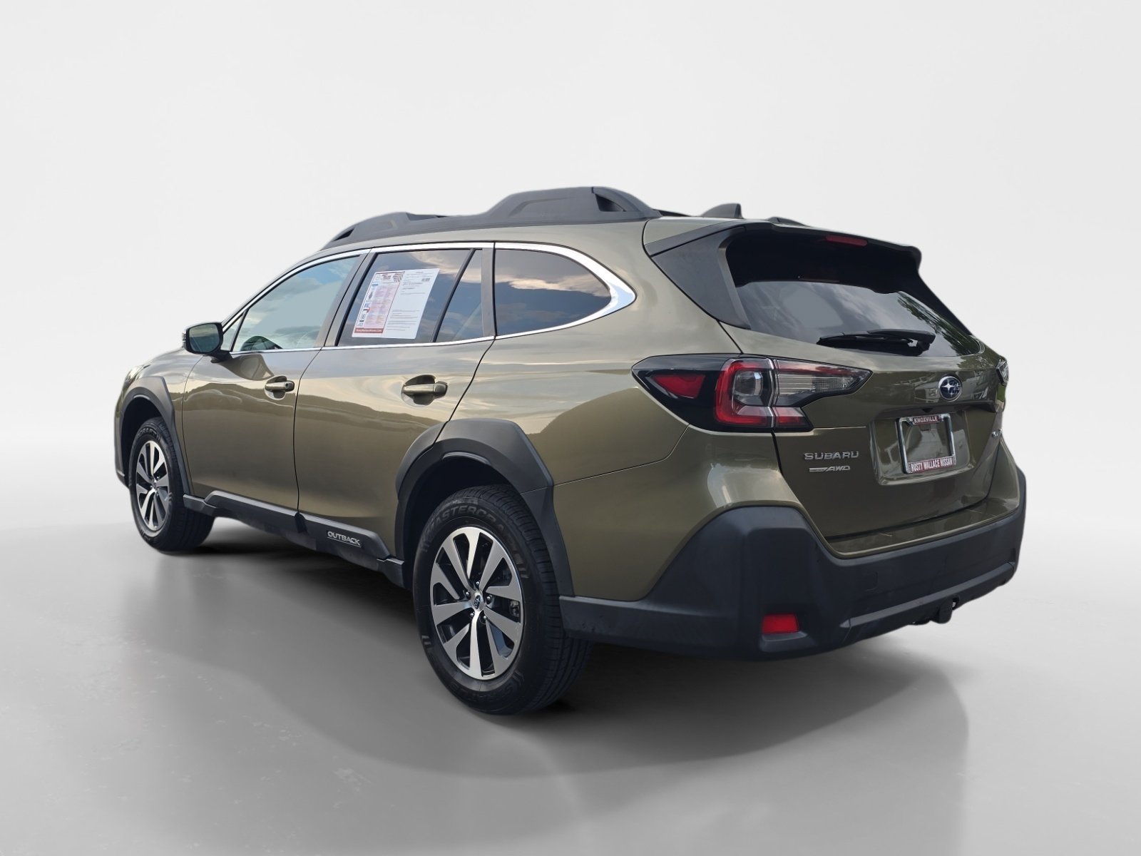 Used 2024 Subaru Outback Premium AWD/4WD image 3