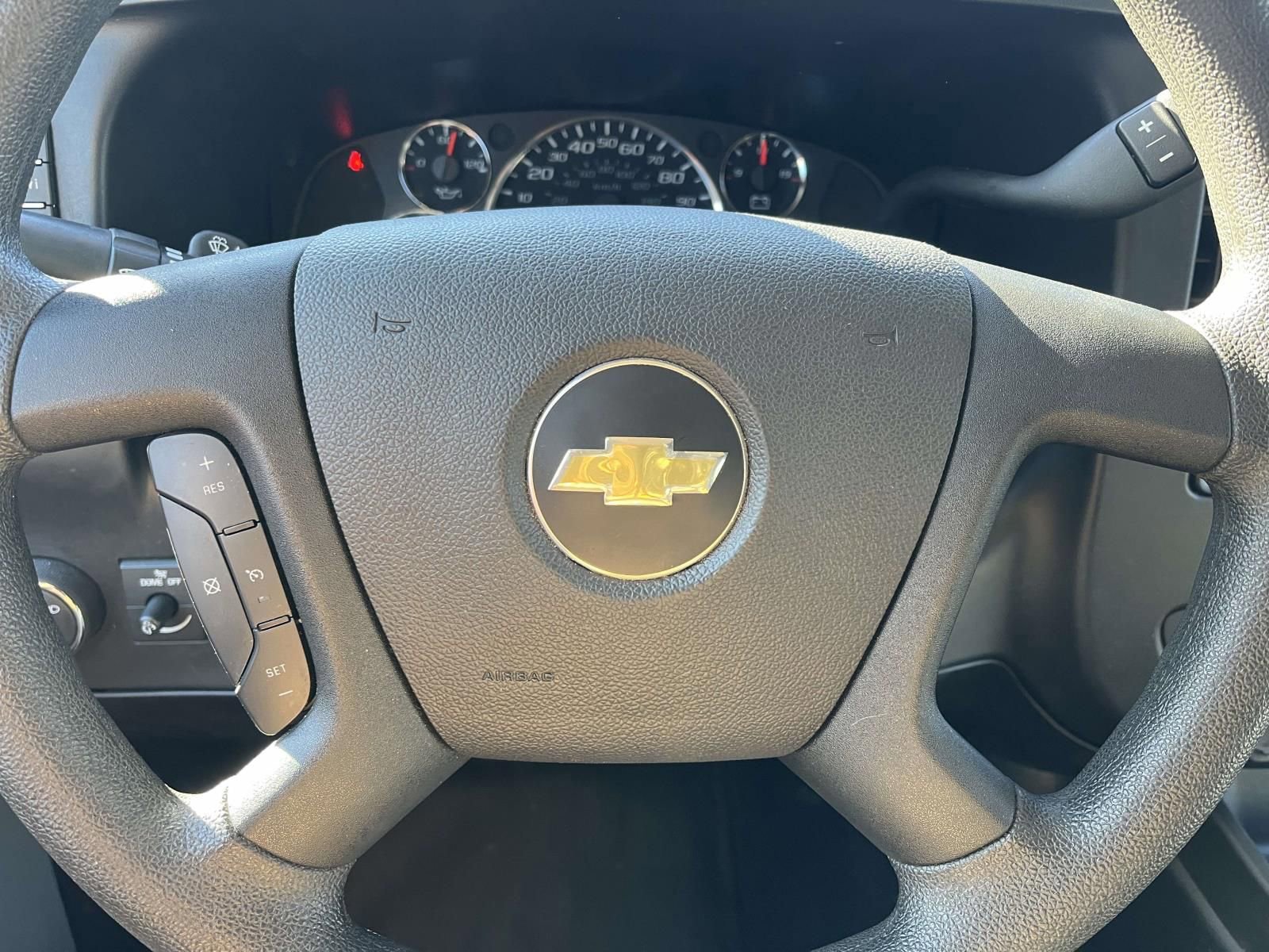 Used 2024 Chevrolet Express 2500 w/ Driver Convenience Package image 18