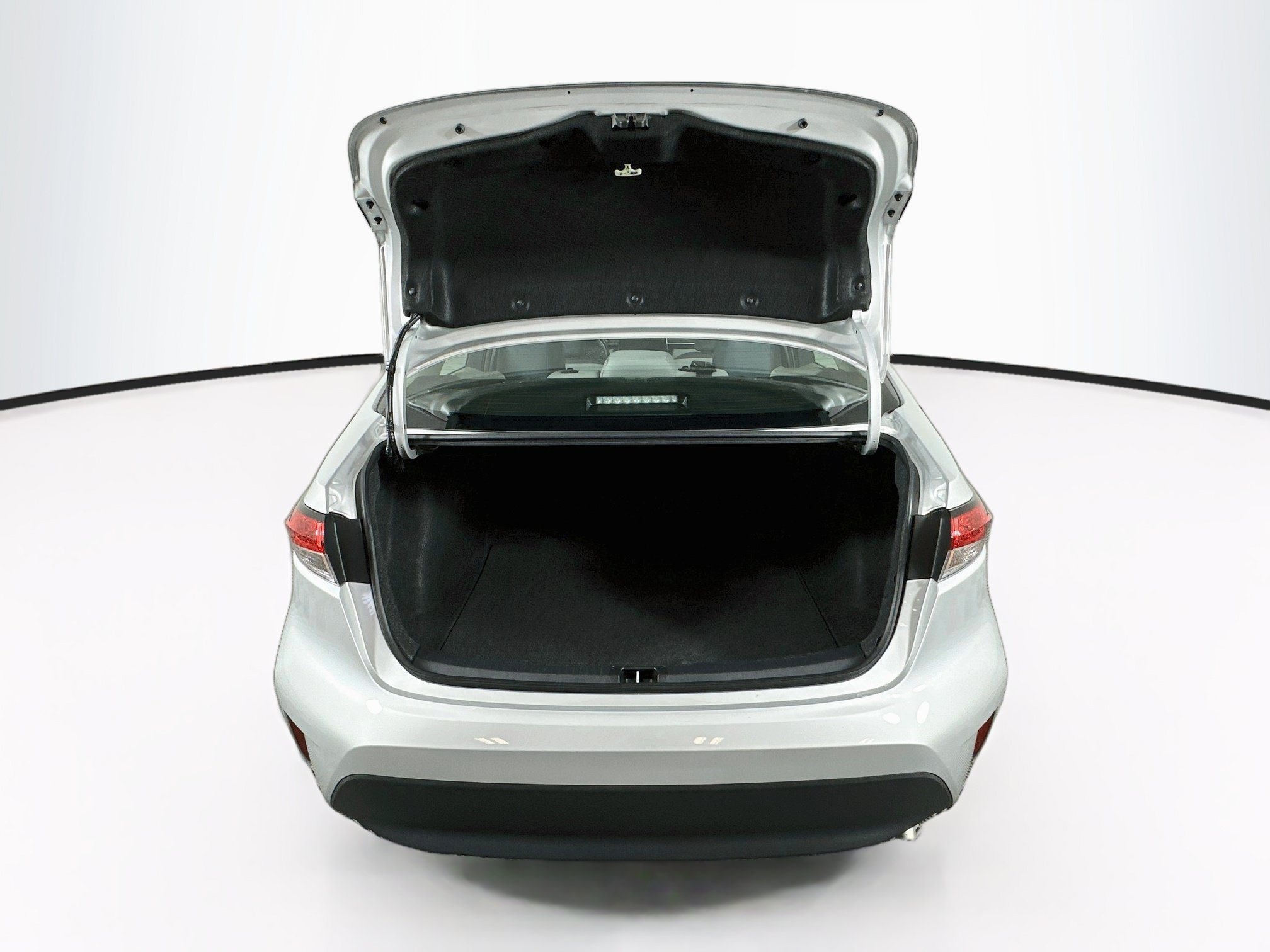 Used 2025 Toyota Corolla LE FWD image 26