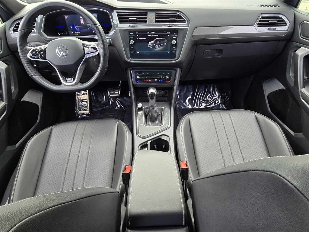 Used 2022 Volkswagen Tiguan SE R-Line image 14