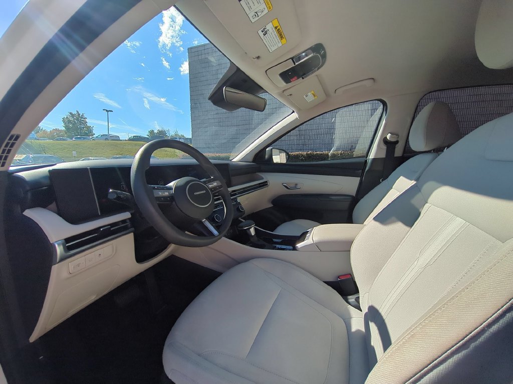 Used 2025 Hyundai Tucson SEL FWD image 15