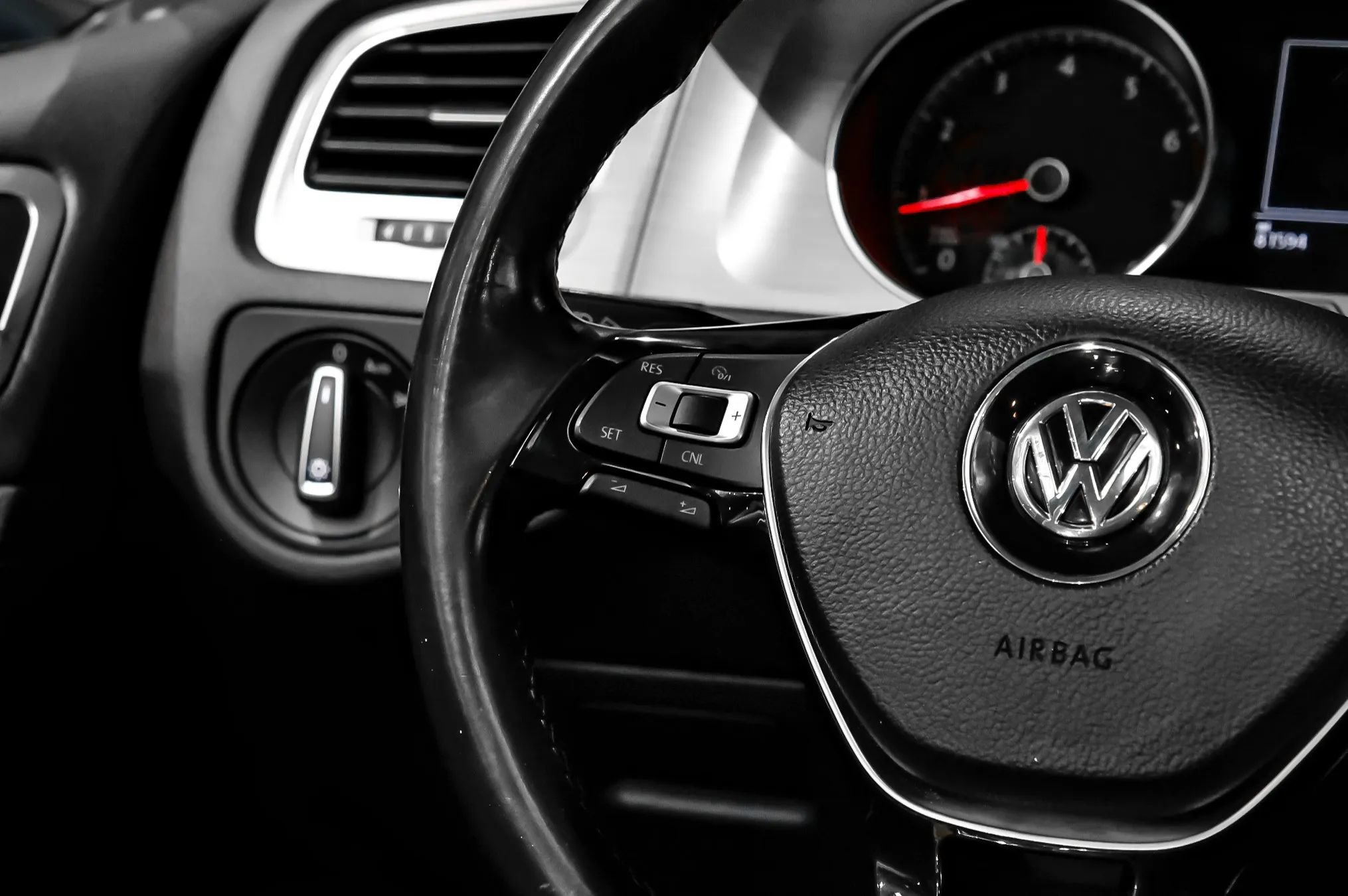 Used 2017 Volkswagen Golf Wolfsburg Edition FWD image 20