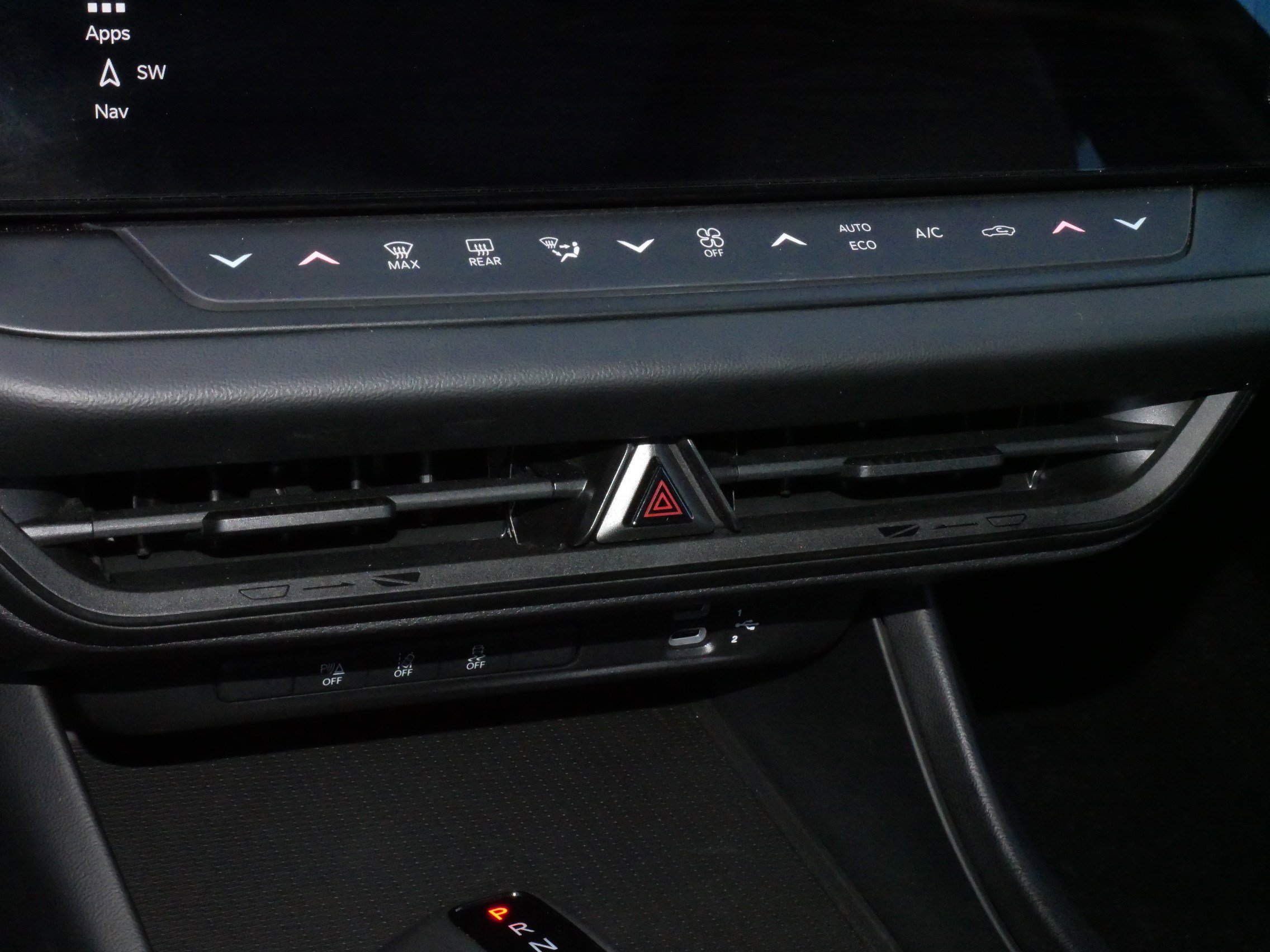 Used 2025 Dodge Charger R/T w/ Sun & Sound Package image 23