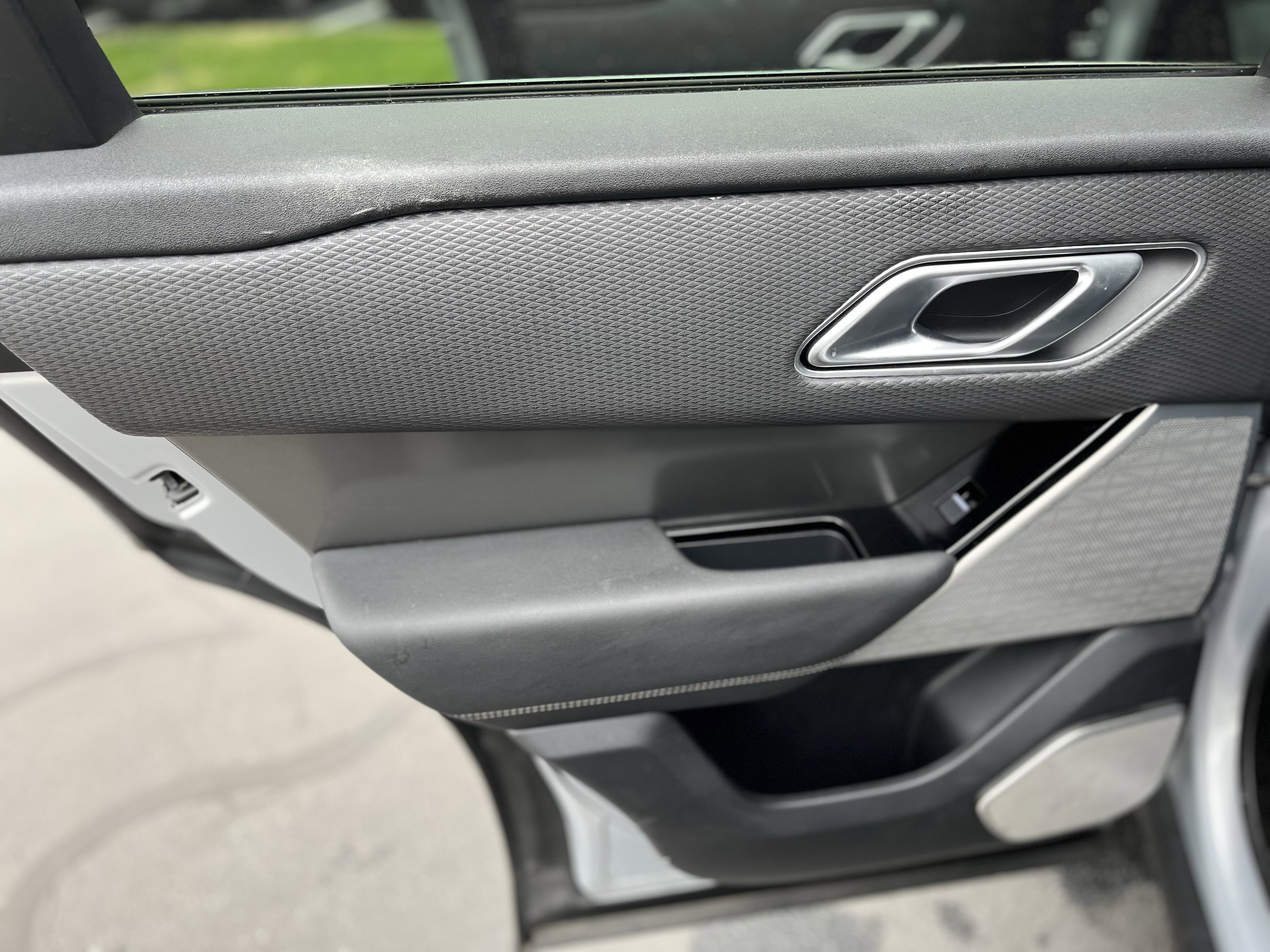 Certified 2023 Land Rover Range Rover Velar S image 23