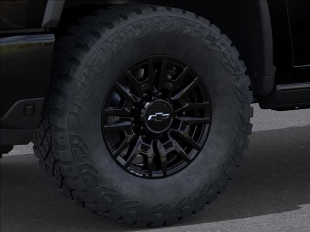 New 2026 Chevrolet Silverado 2500 ZR2 w/ LPO, Dark Essentials Package AWD/4WD image 9
